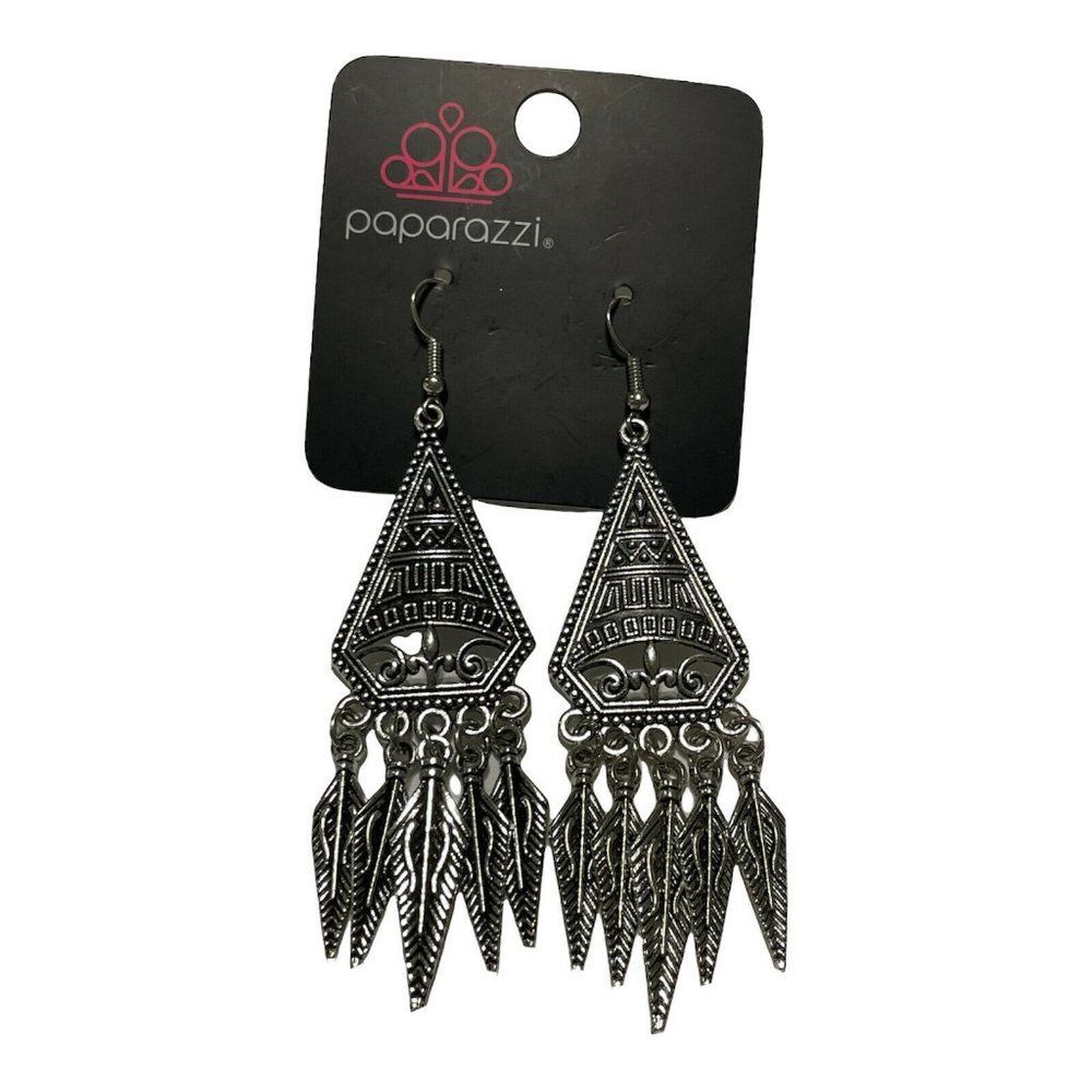 NWT Paparazzi Me Oh MAYAN - Silver tone Chandelier Aztec Dangle earrings Tassel